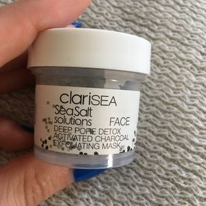 4/$15 clariSEA Deep Pore Detox Exfoliating Mask